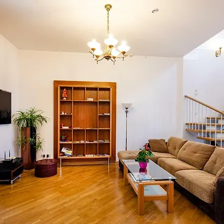 Апартаменты Old Two Level With River View Рига
