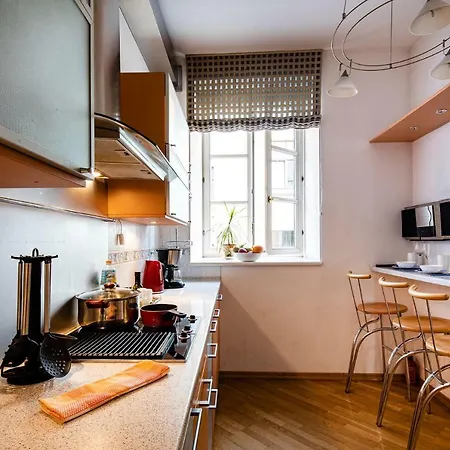 Old Two Level With River View Апартаменты *